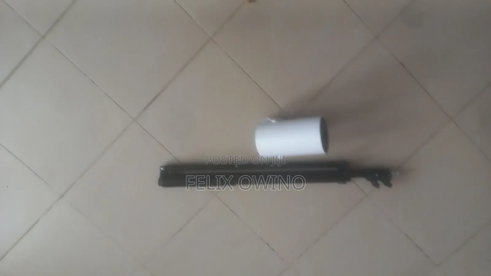 HY 300 Projector and Tripod Stand