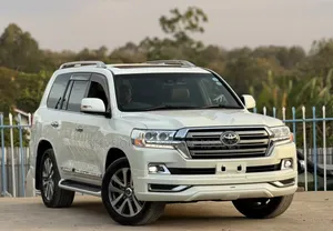 Toyota Land Cruiser 4.6 V8 ZX 2020 Pearl