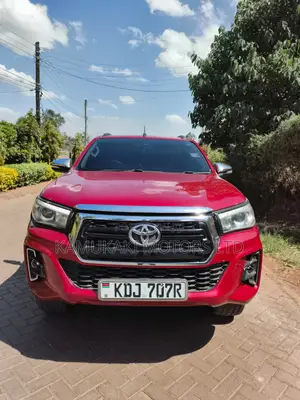 Toyota Hilux 2015 Red