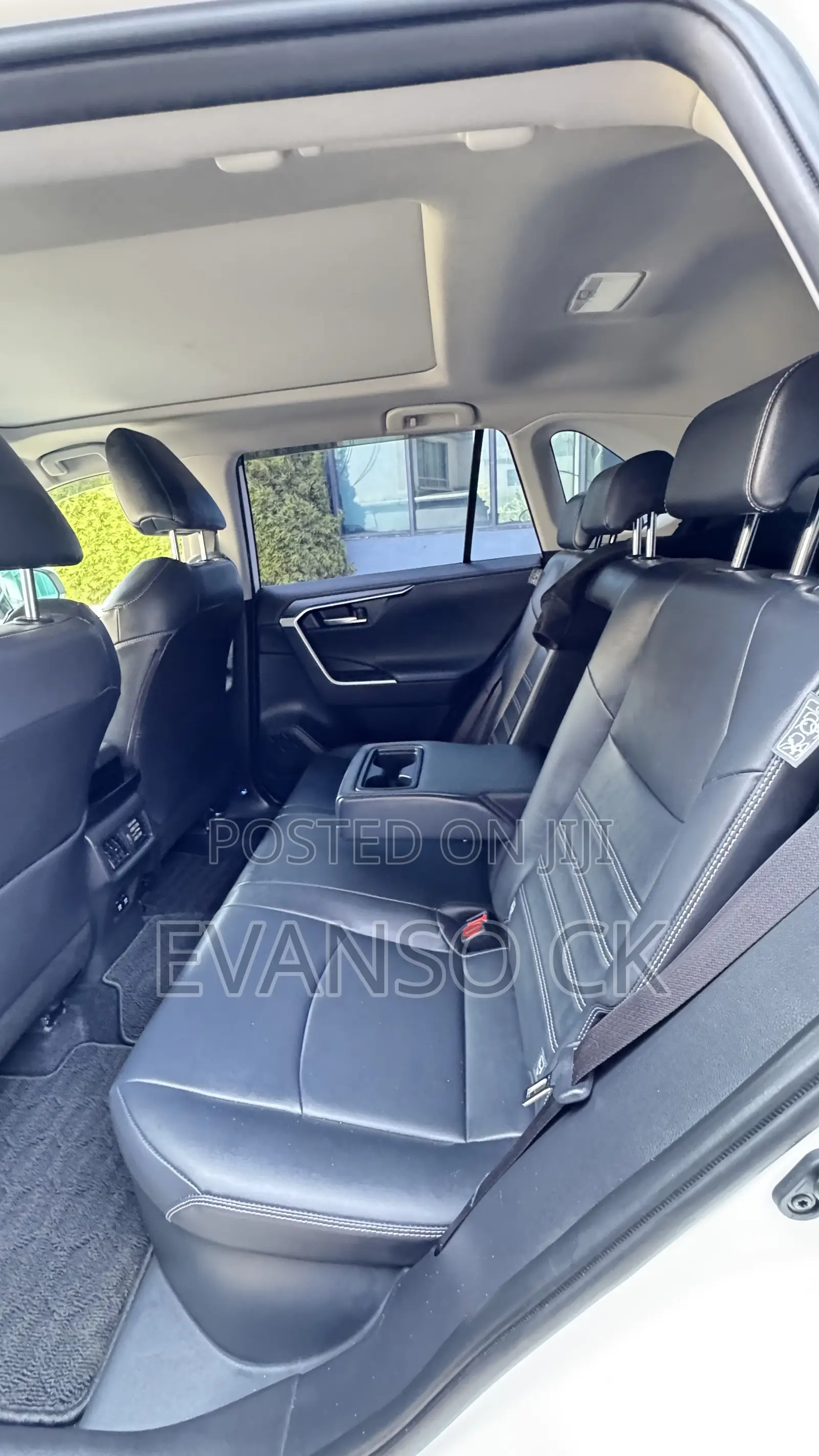 Toyota RAV4 2019 White
