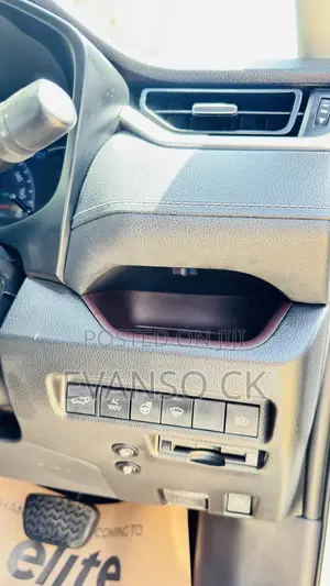 Toyota RAV4 2019 White