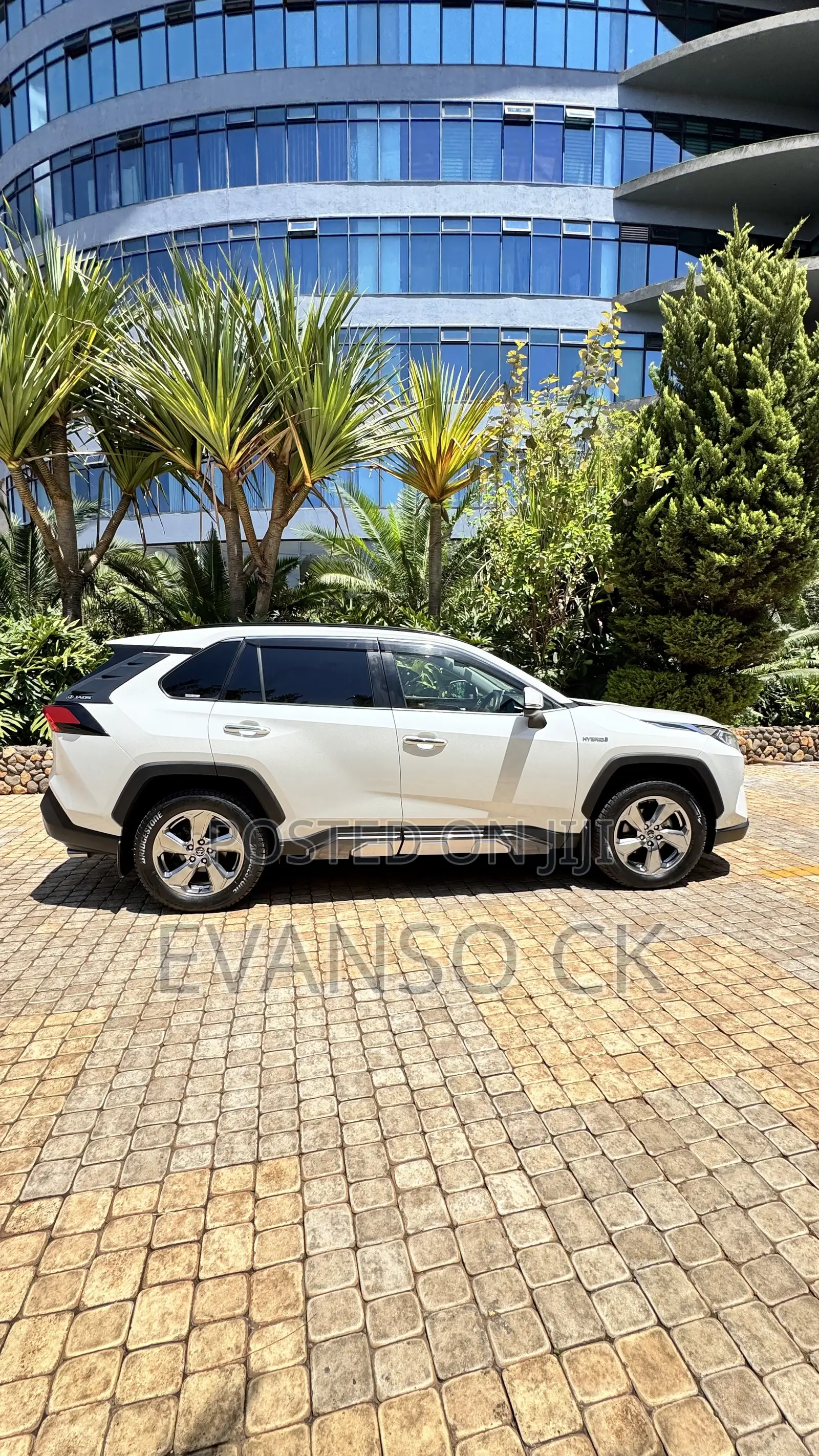 Toyota RAV4 2019 White