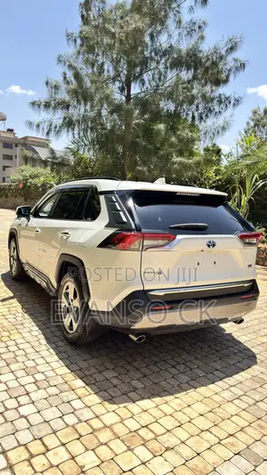 Toyota RAV4 2019 White