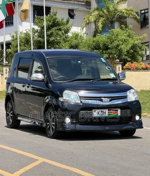 Toyota Sienta 2015 Black