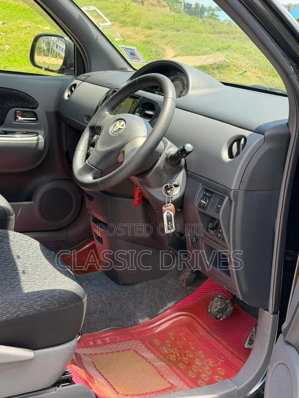 Toyota Sienta 2015 Black
