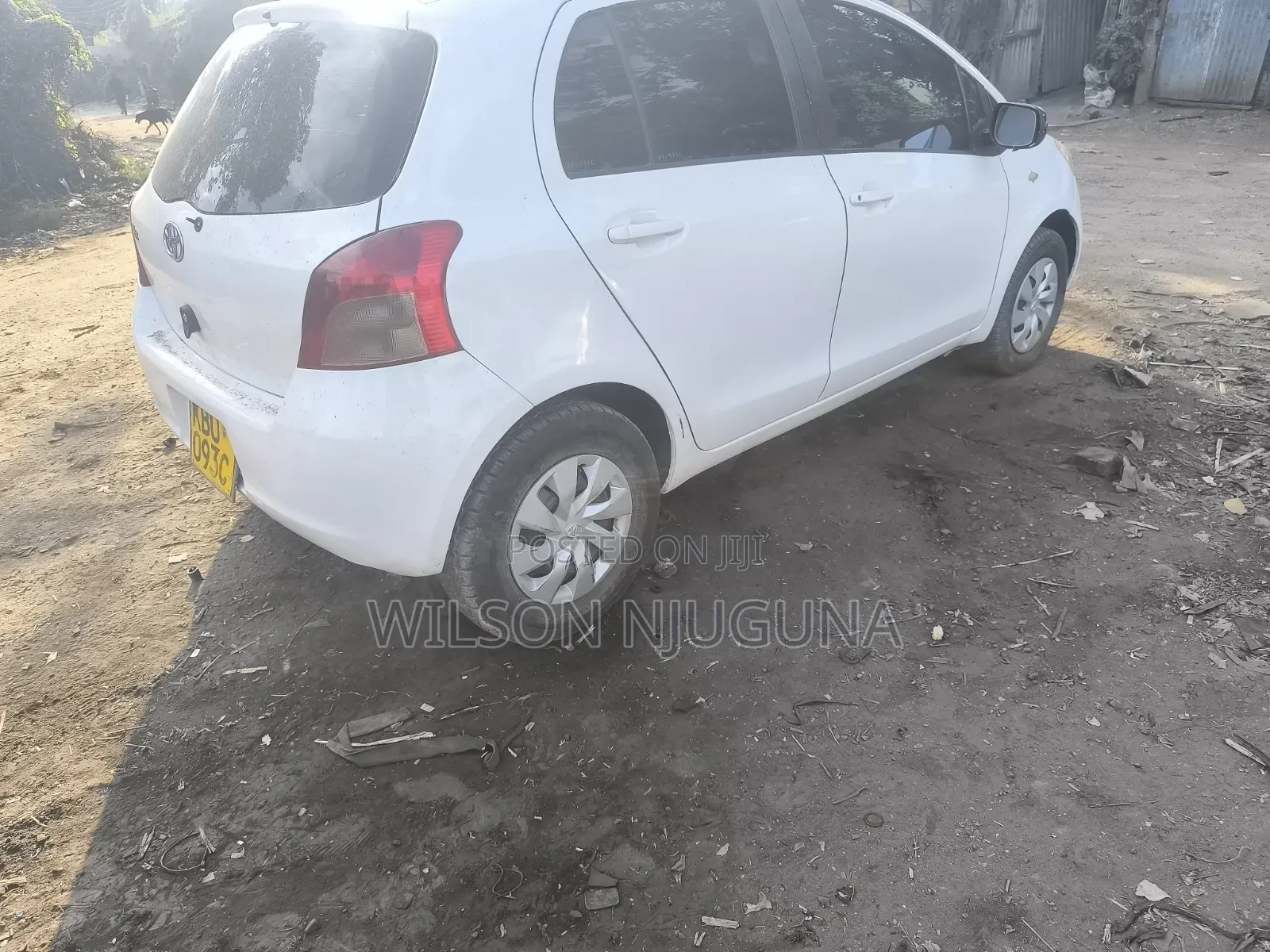 Toyota Vitz 2005 White