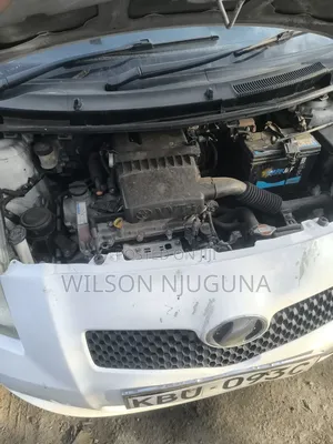 Toyota Vitz 2005 White