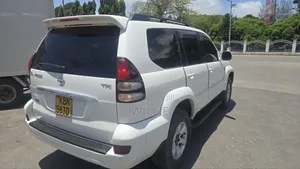Toyota Land Cruiser Prado 2006 White