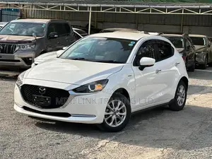 Mazda 2 2021 Pearl