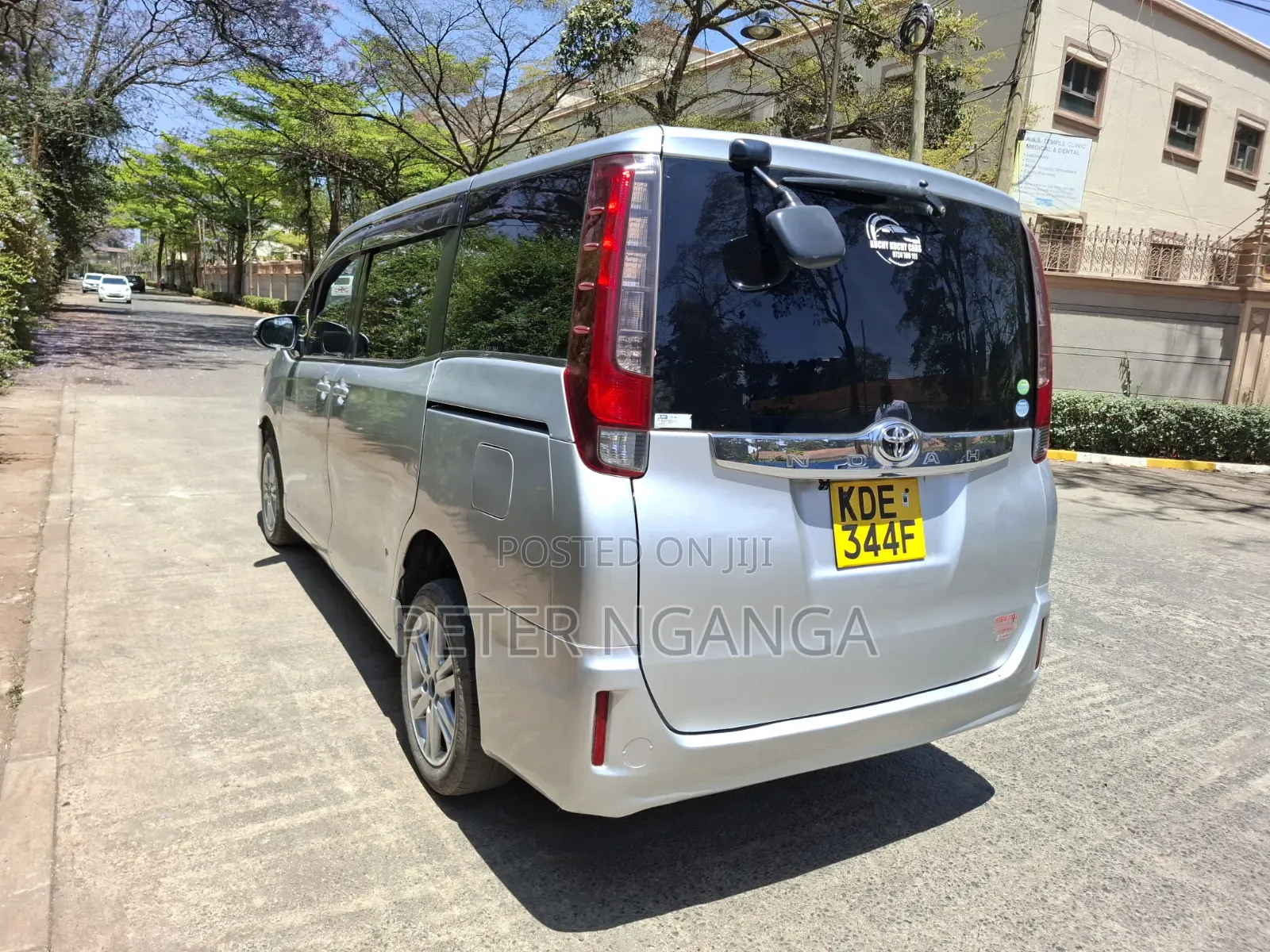 Toyota Noah 2015 Gray