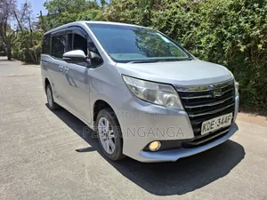 Toyota Noah 2015 Gray
