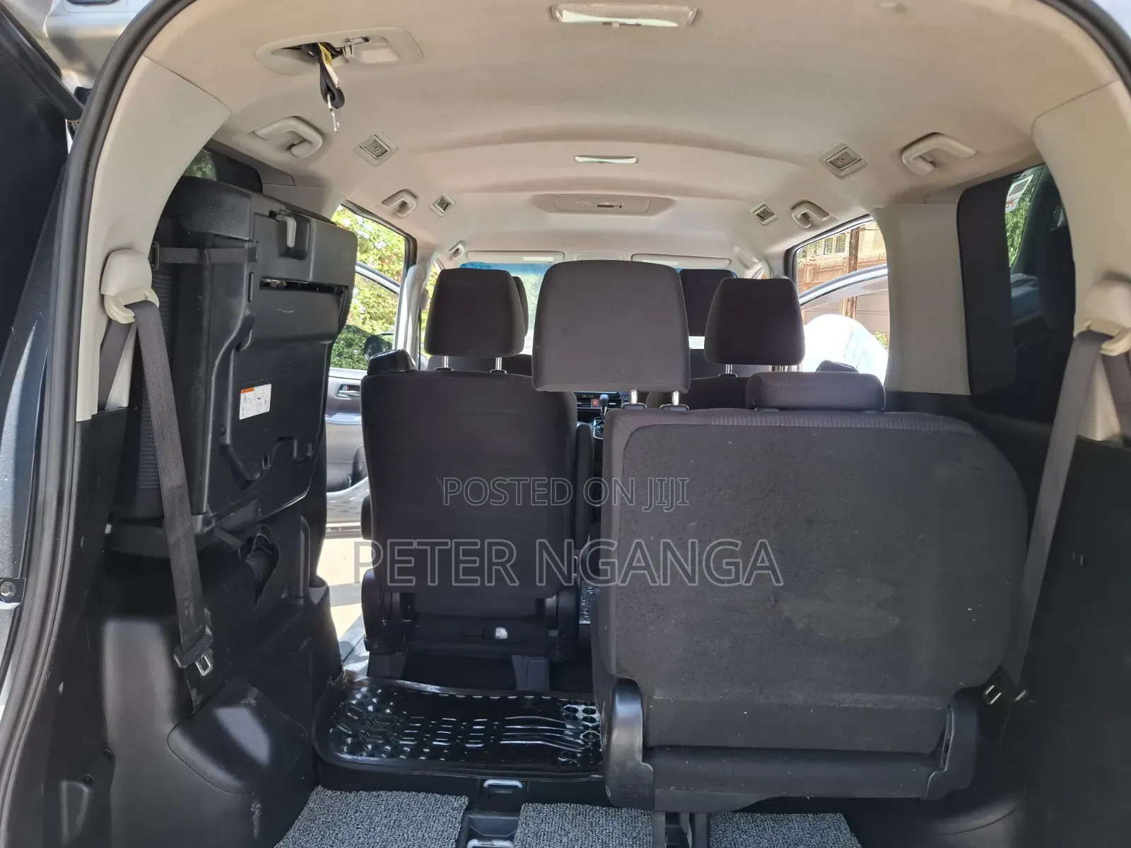 Toyota Noah 2015 Gray