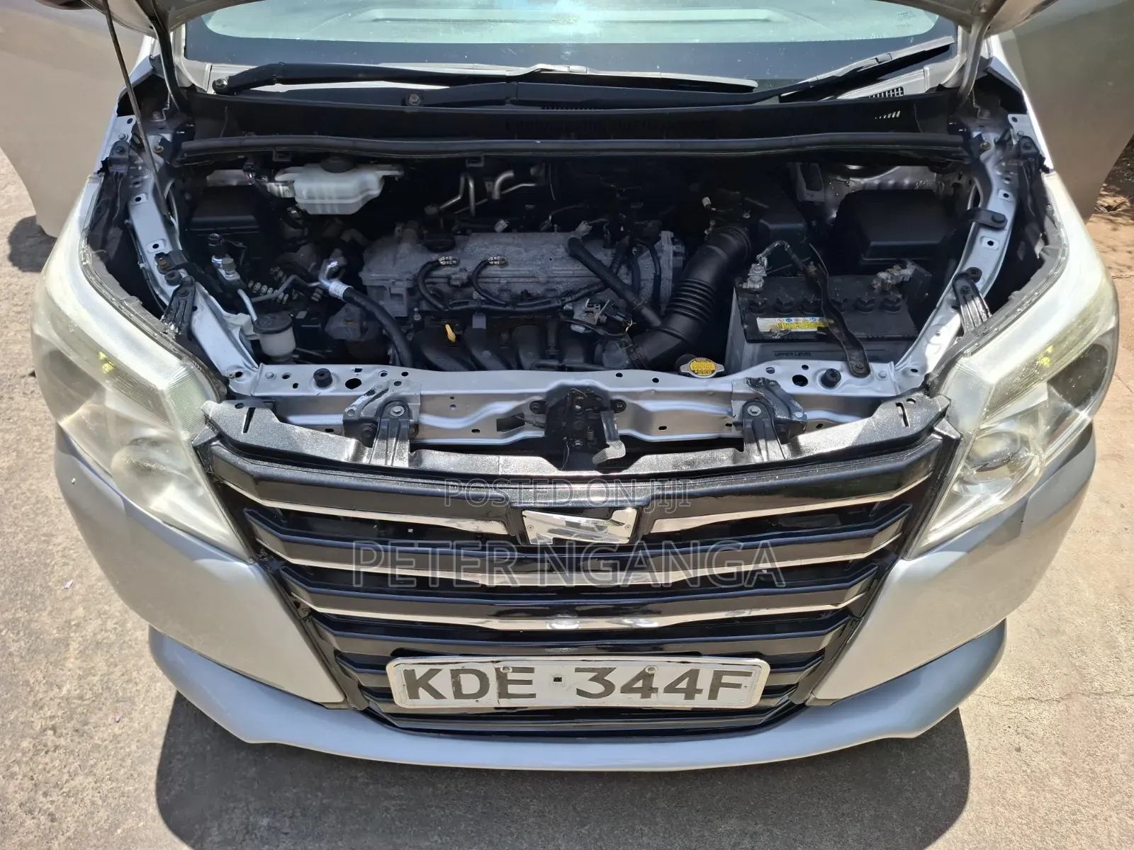 Toyota Noah 2015 Gray