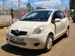 Toyota Vitz 2007 Pearl