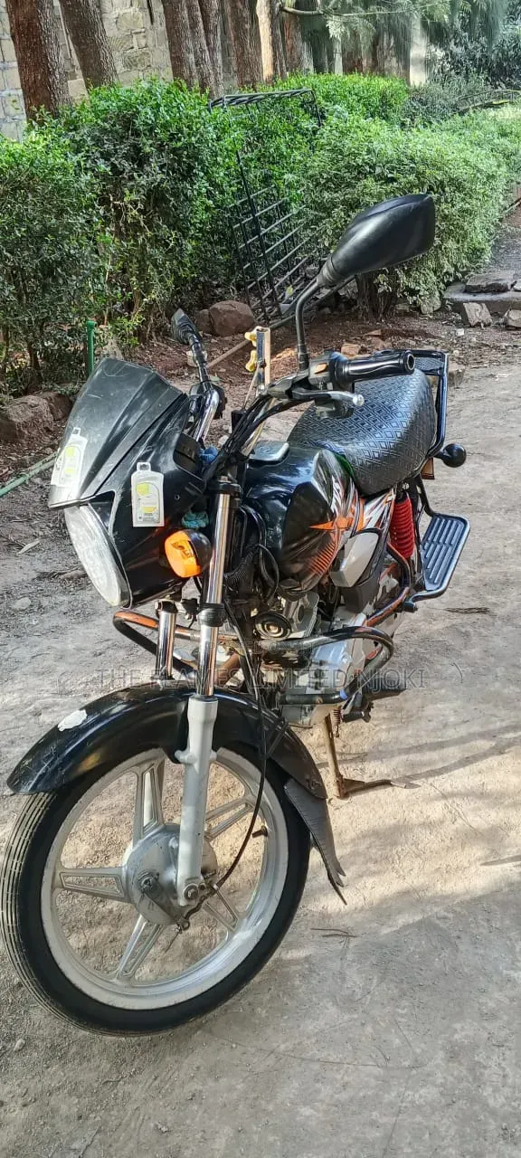 TVS HLX Plus ES 2021 Black