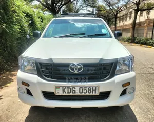 Toyota Hilux 2015 White