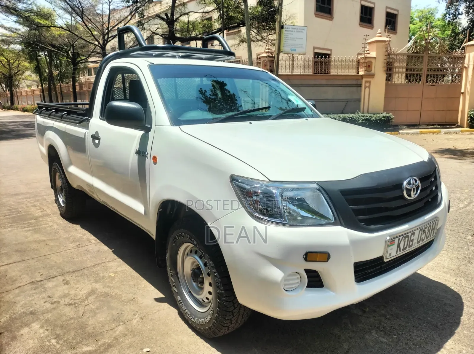 Toyota Hilux 2015 White