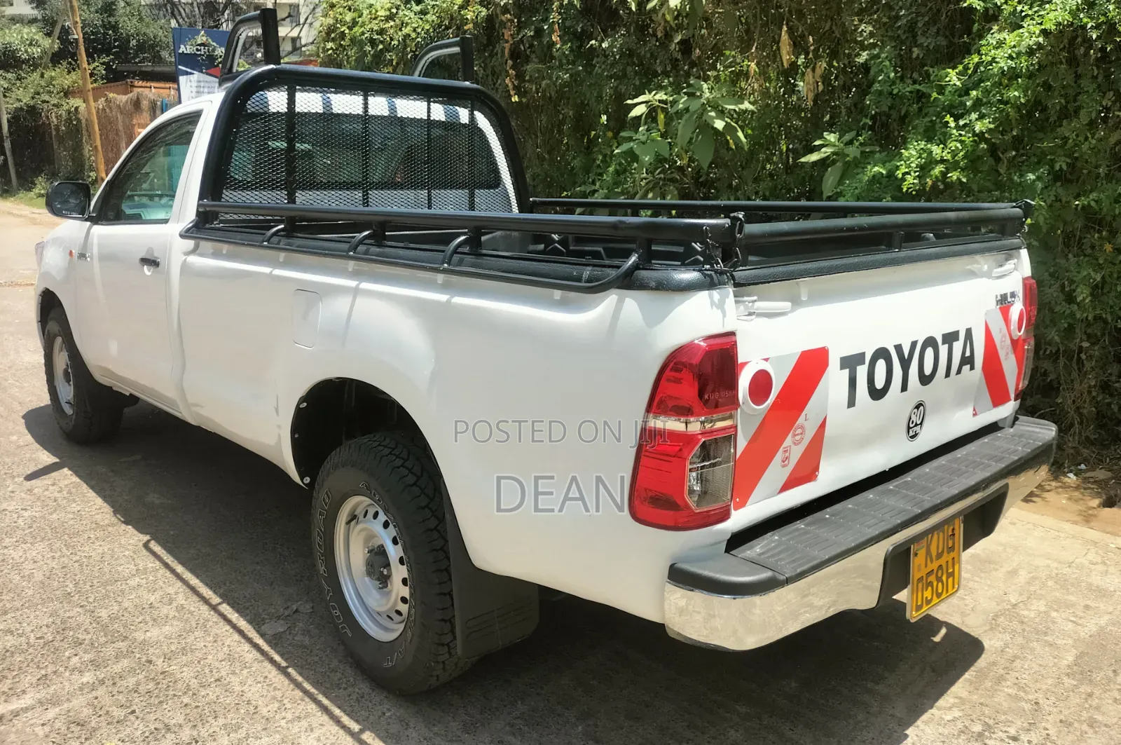 Toyota Hilux 2015 White