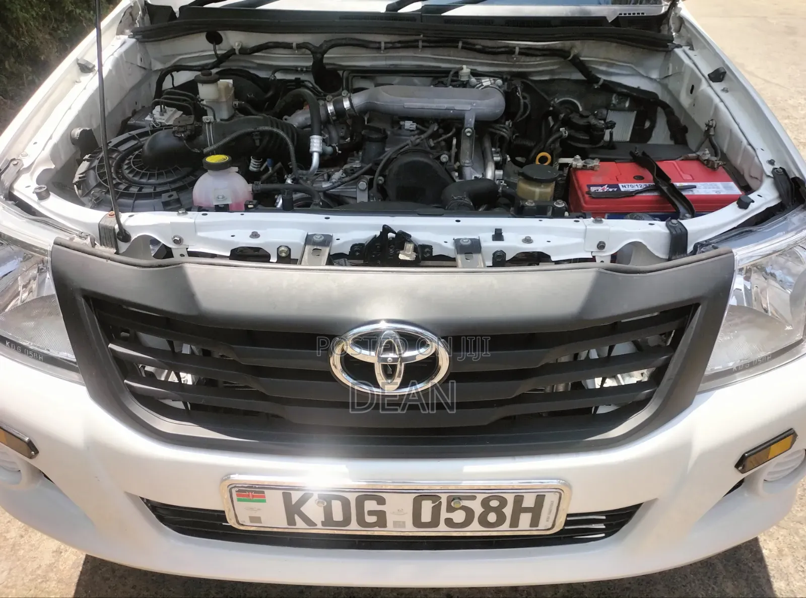 Toyota Hilux 2015 White