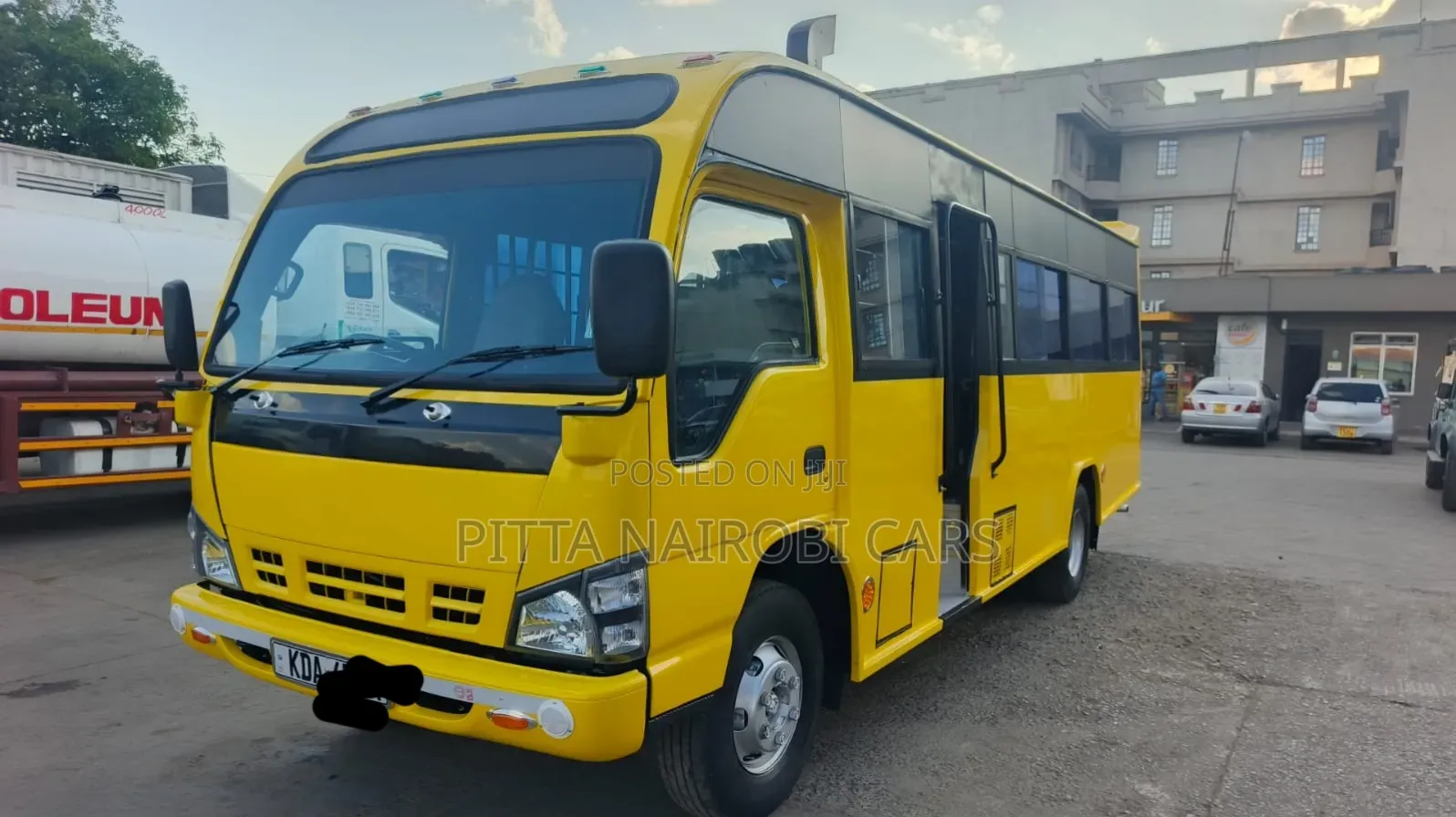 Isuzu NQR 2020 Yellow