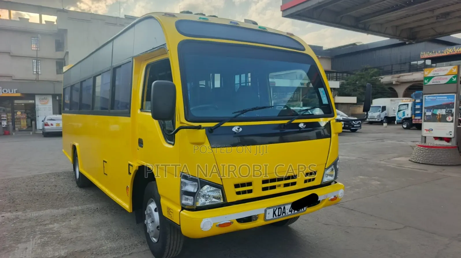 Isuzu NQR 2020 Yellow