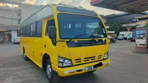 Isuzu NQR 2020 Yellow
