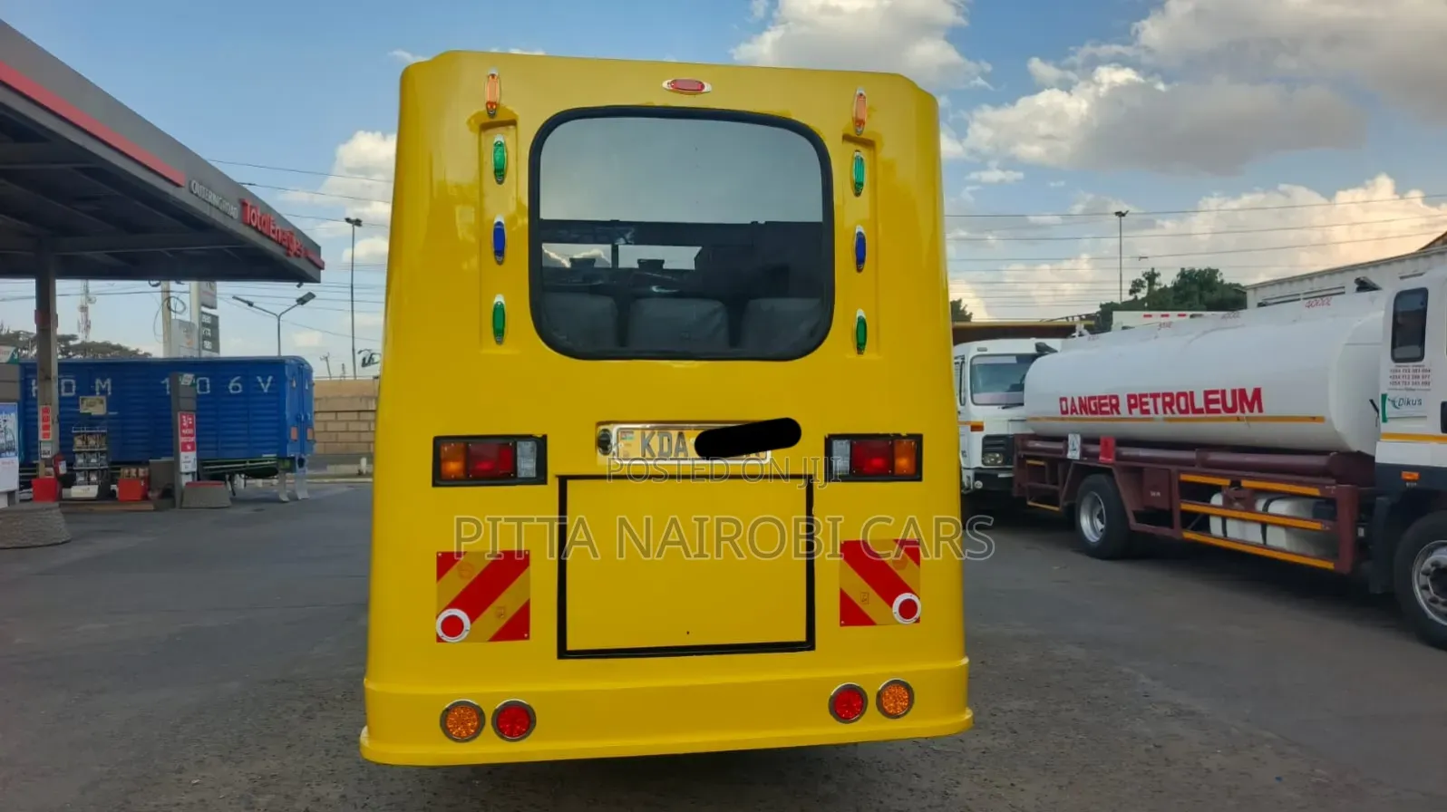 Isuzu NQR 2020 Yellow