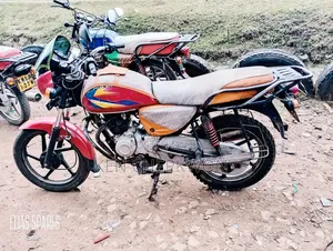 Bajaj Boxer 150 UG 2022 Red