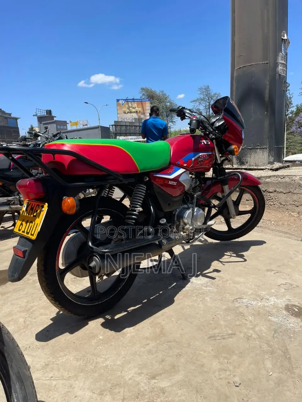 TVS HLX 125 2026 Red