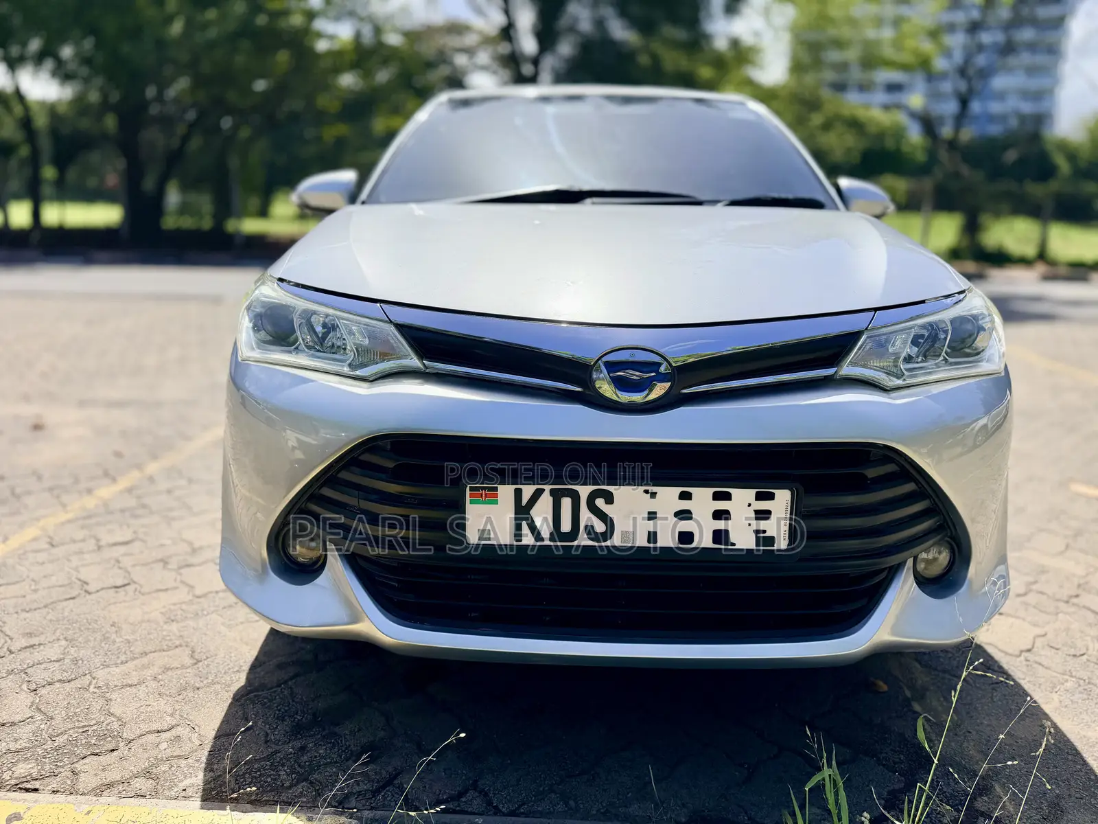 Toyota Axio 1.5 Hybrid 2WD 2017 Silver