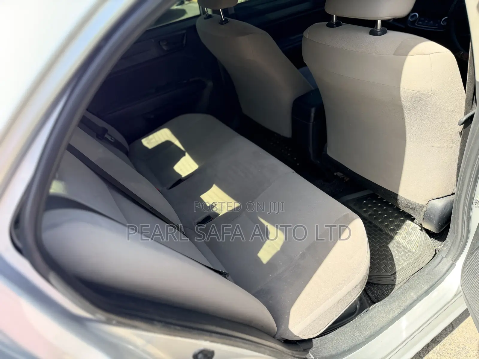 Toyota Axio 1.5 Hybrid 2WD 2017 Silver