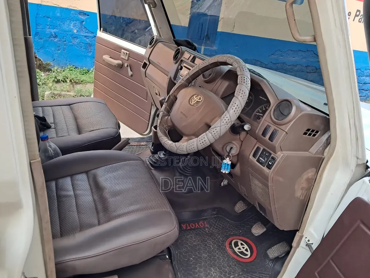 Toyota Land Cruiser 2012 White
