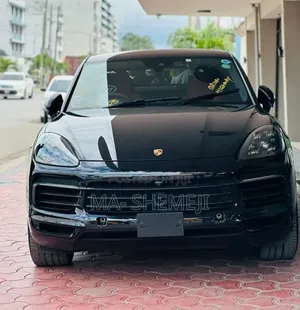 Porsche Cayenne Base AWD 2020 Black