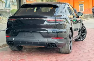 Porsche Cayenne Base AWD 2020 Black