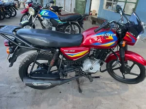 Bajaj Boxer 2025 Red