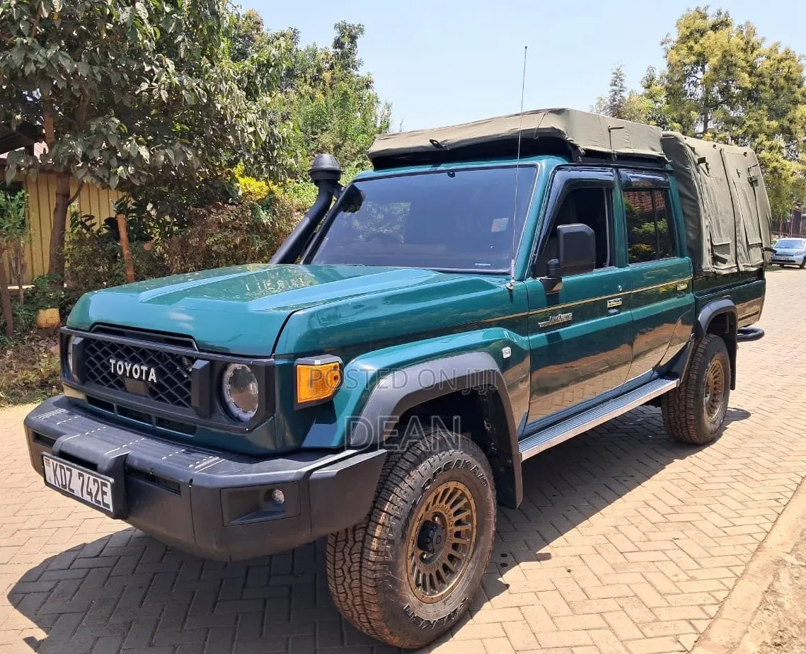 Toyota Land Cruiser 2014 Green