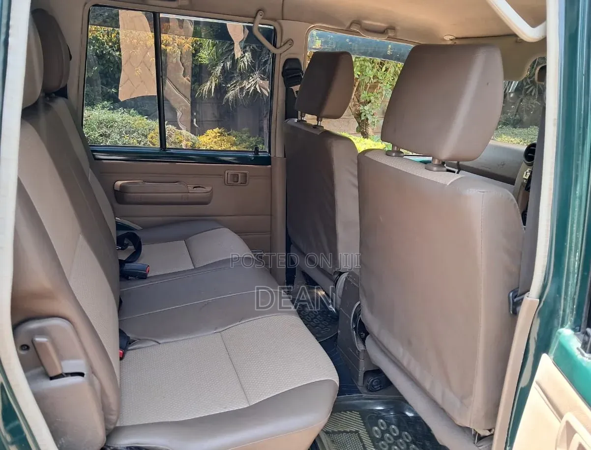 Toyota Land Cruiser 2014 Green