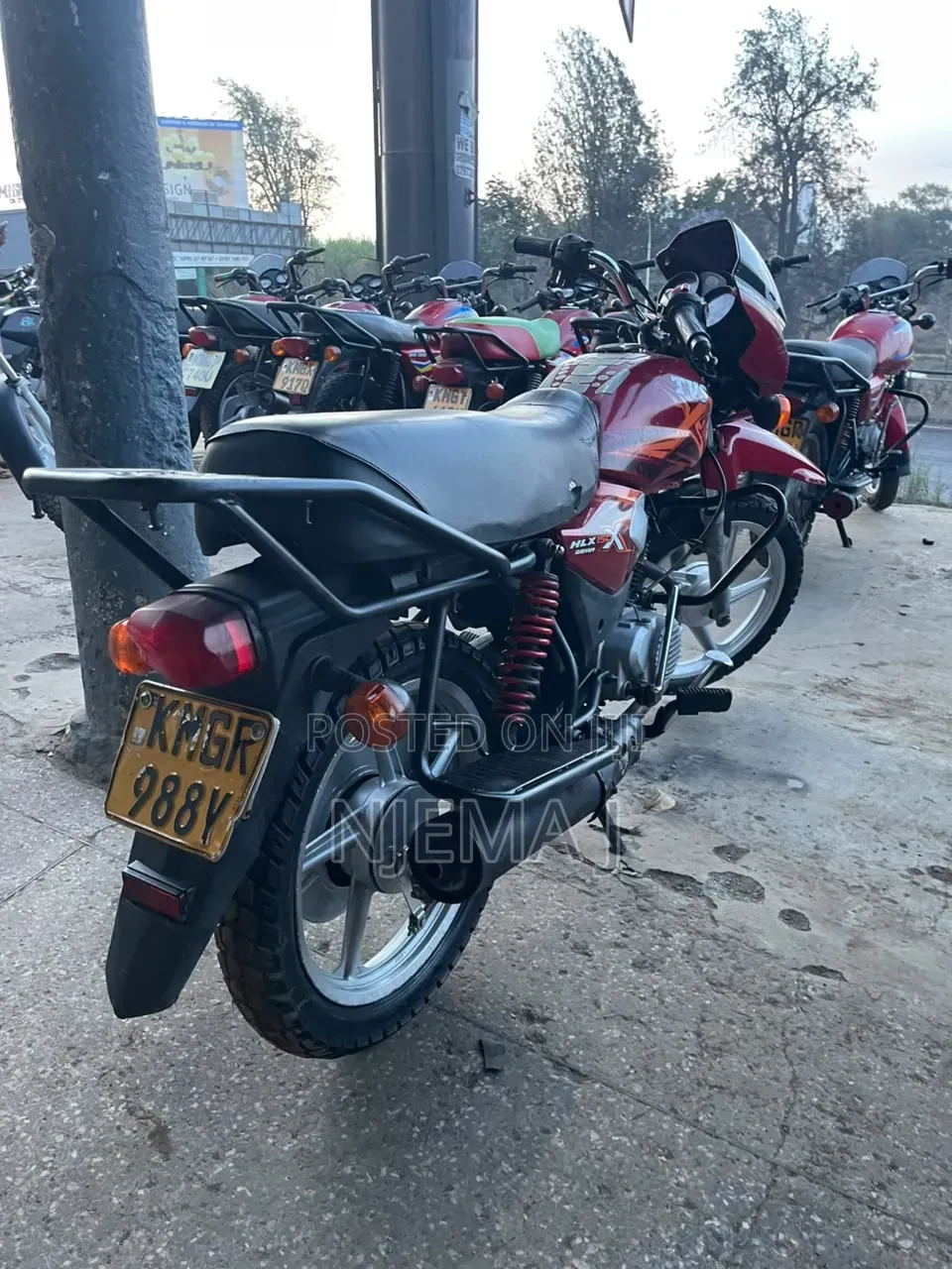 TVS HLX Plus ES 2025 Red