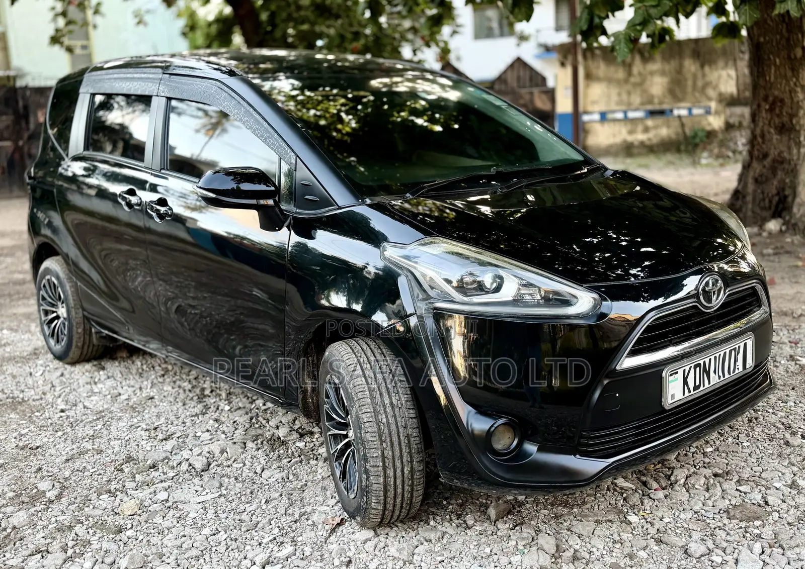 Toyota Sienta 2016 Black