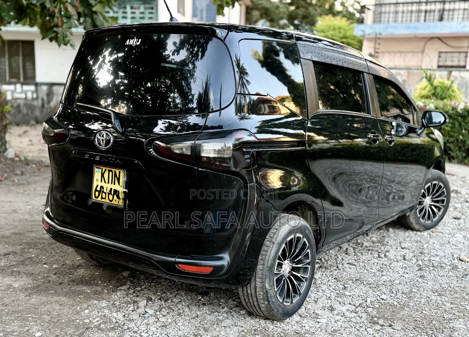Toyota Sienta 2016 Black