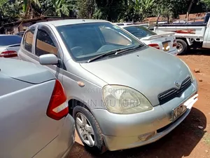 Toyota Vitz 2003 Gold