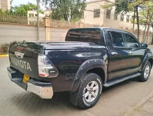 Toyota Hilux 2019 Black