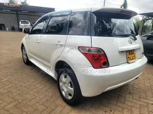Toyota IST 2007 Pearl