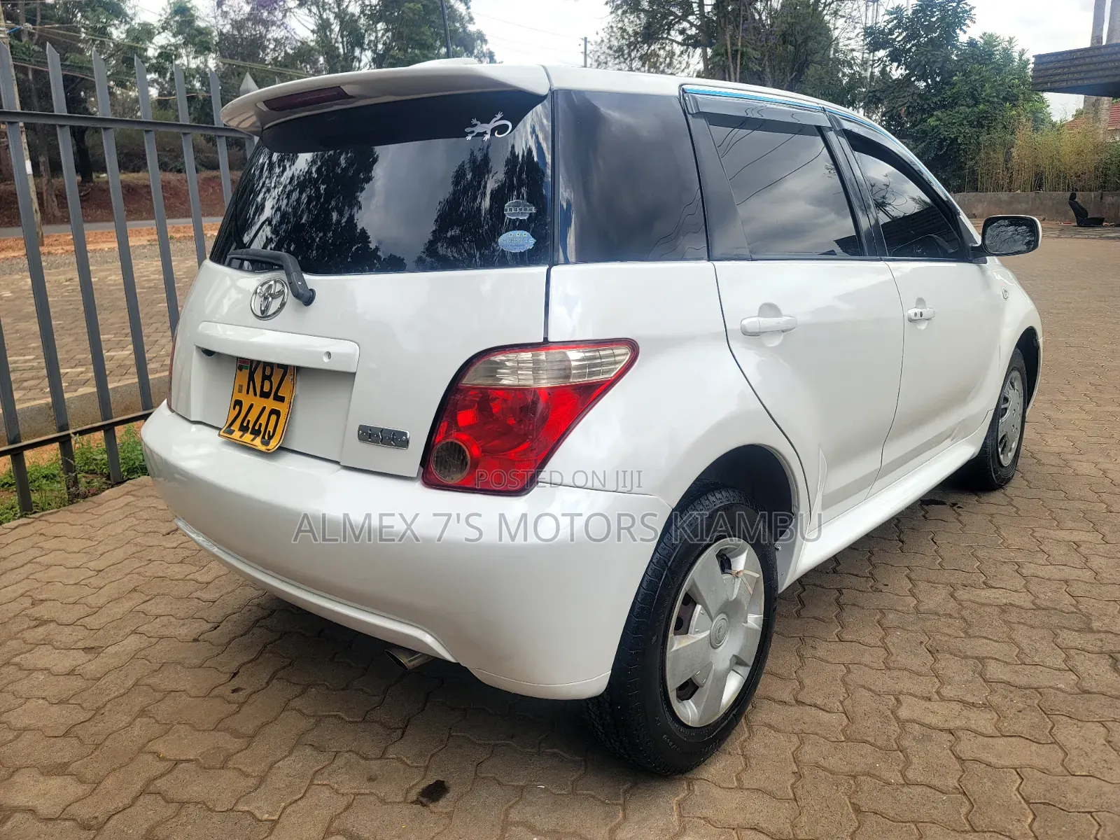 Toyota IST 2007 Pearl
