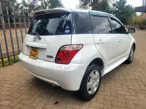 Toyota IST 2007 Pearl