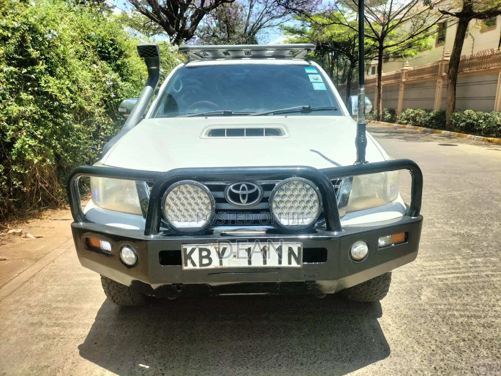 Toyota Hilux 2013 White