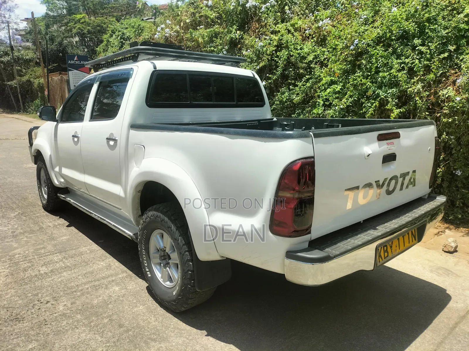 Toyota Hilux 2013 White