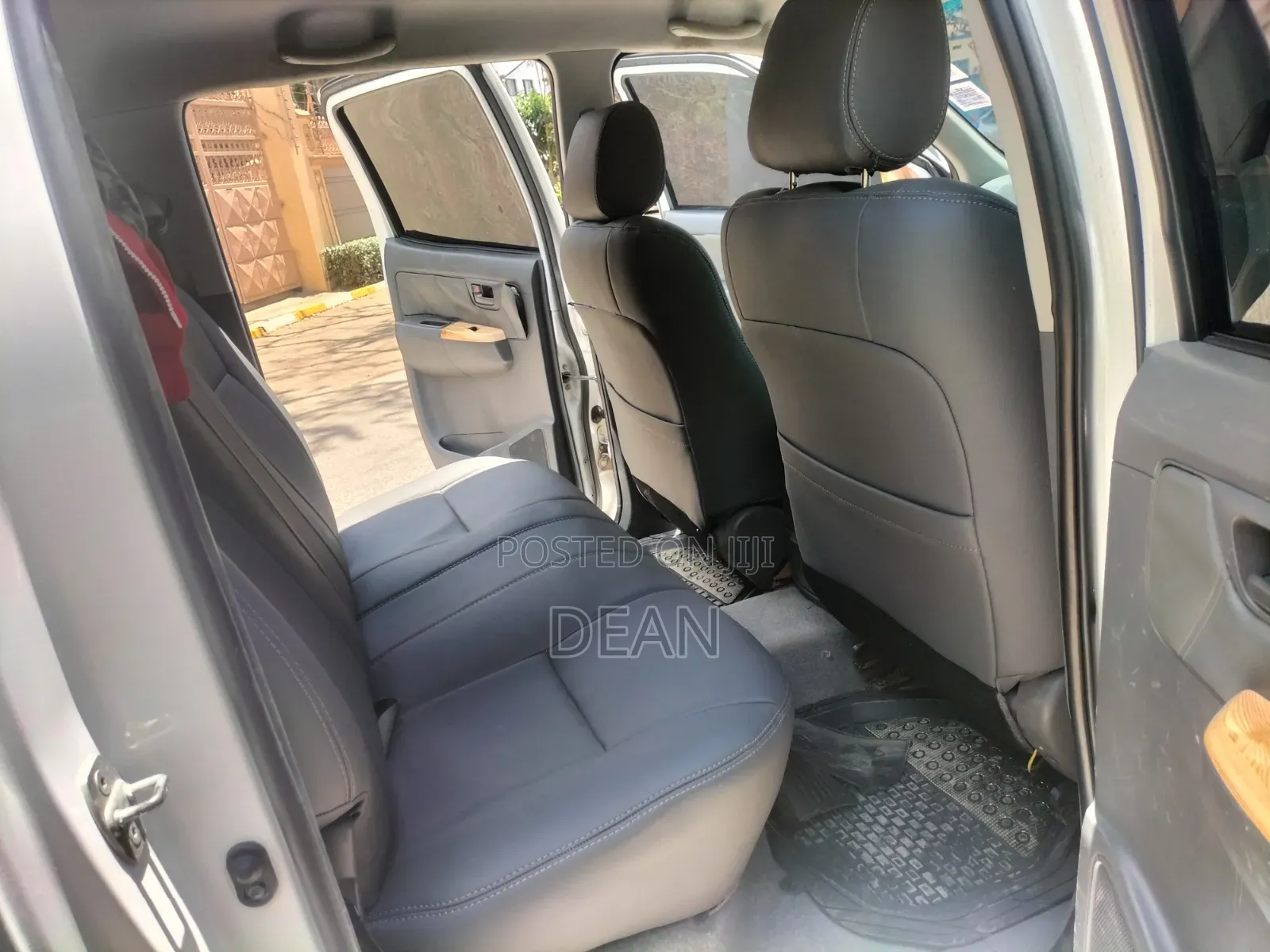 Toyota Hilux 2013 White