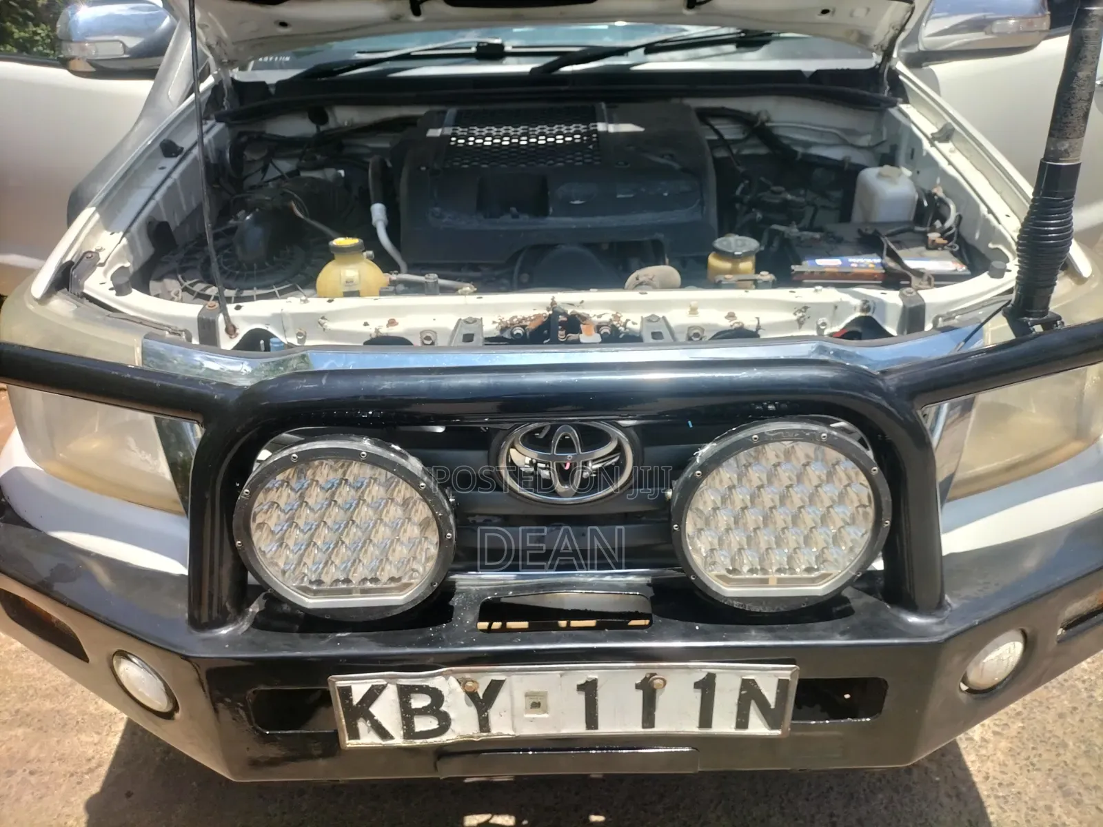 Toyota Hilux 2013 White