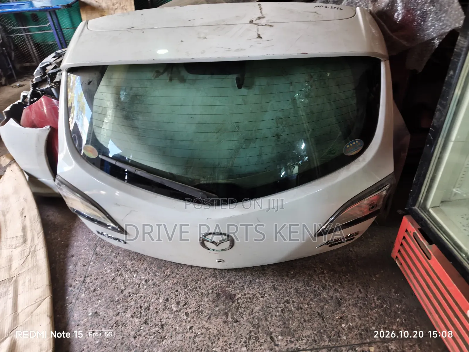 Mazda Axella 2012 Boot